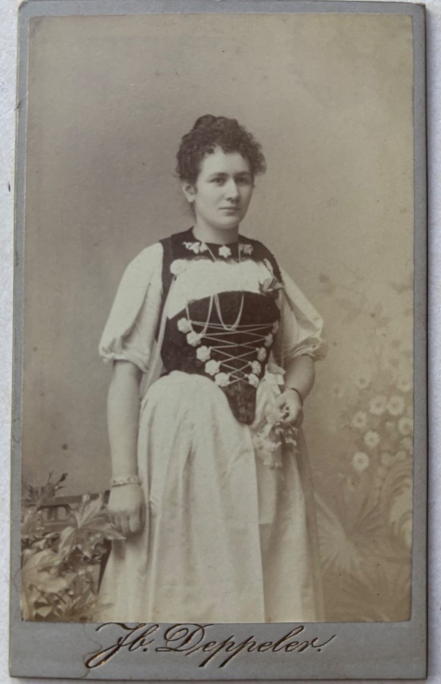 Cartoline postali: CDV Jb. Deppeler, Bern, Solothurn - Berner Tracht – Usato da Frauenfeld venduto da Merk52