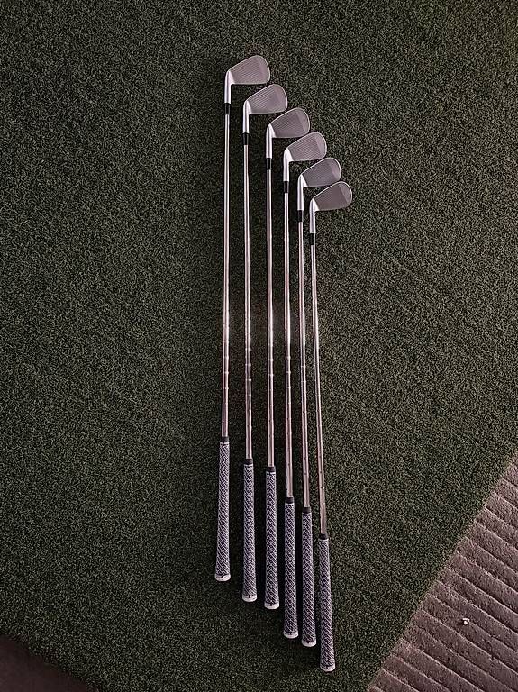 Schläger & Sets: TaylorMade P 7MC Eisensatz PW-i5  – Gebraucht aus Hagendorn von Hueber