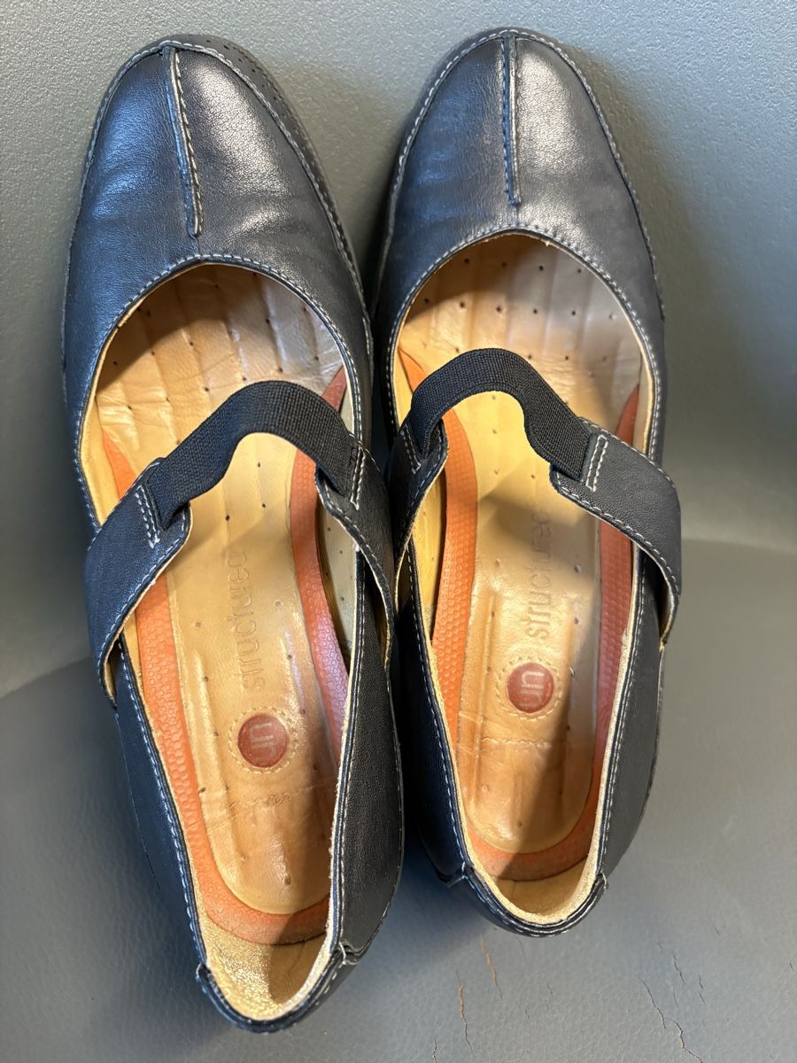 Clarks Scarpe da donna: Escarpins Clarks structured – Nuovo (secondo la descrizione) da Bonnefontaine venduto da ani_xz7r 2