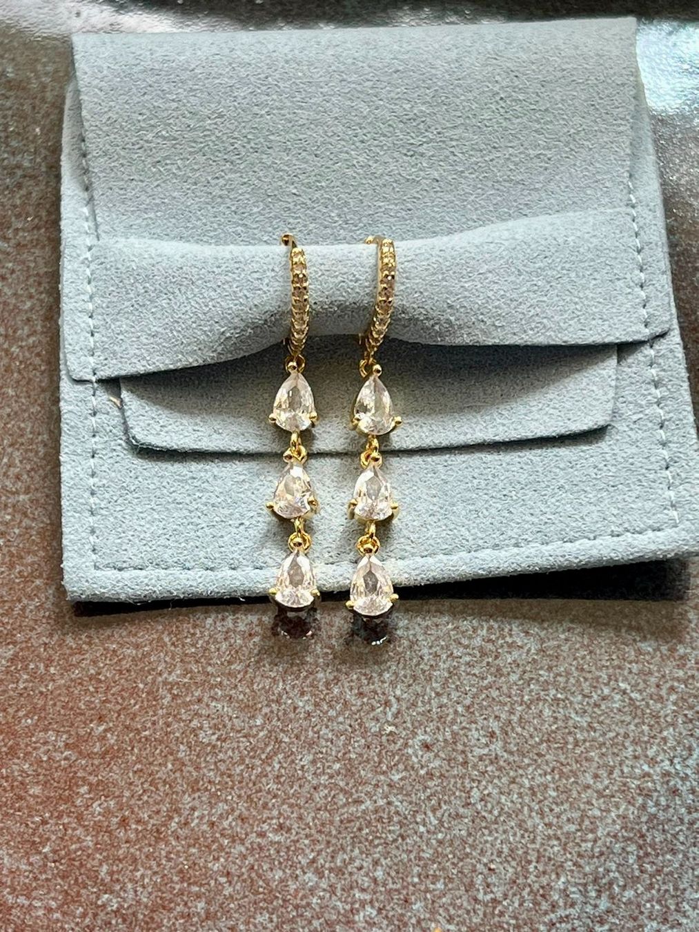 Orecchini pendenti & Orecchini a lobo: Boucles en acier inoxydable et zircons blancs – Nuovo e nell'imballaggio originale da Thônex venduto da Swiss-Jewels 1