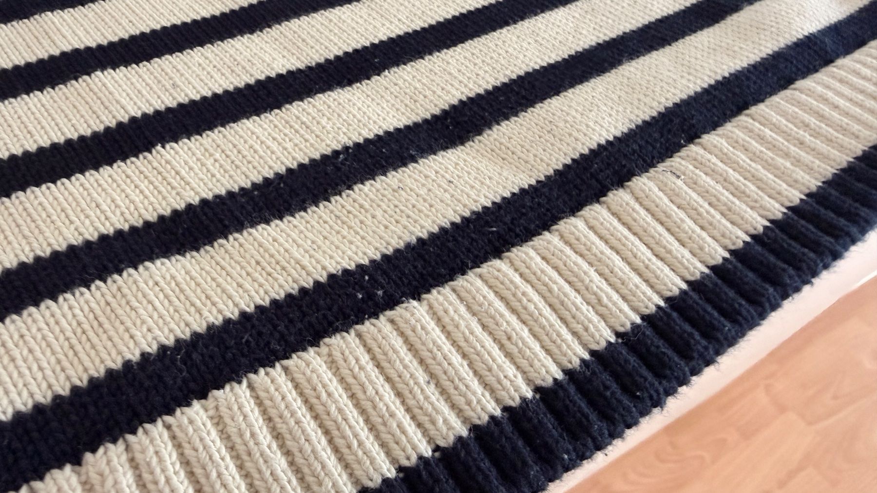 Arket Maglioni & Felpe: Pullover - ARKET Grösse M mit Streifen beige navy-schwarz – Usato da Winterthur venduto da Secondhand-Family 6