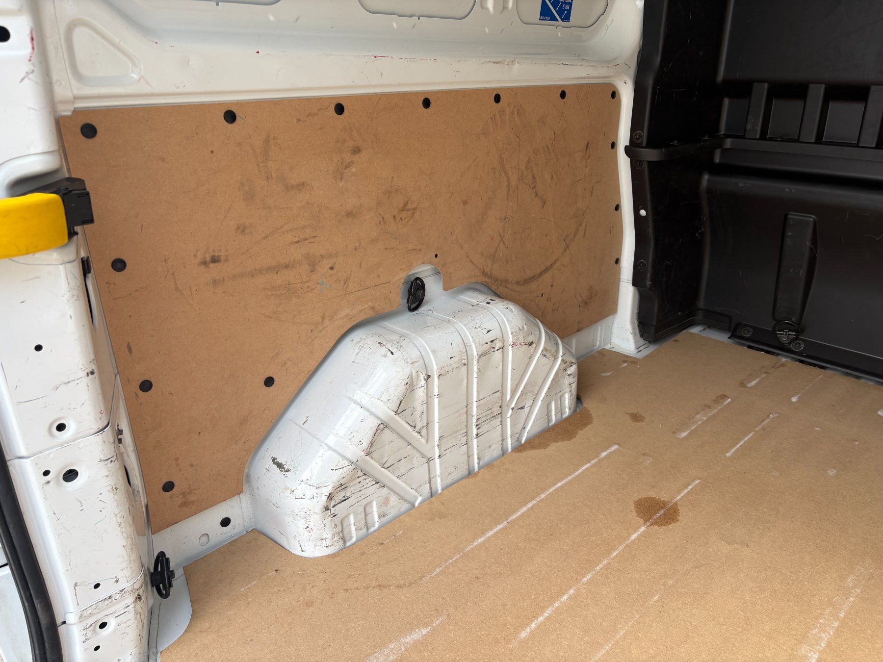 Ford Veicoli commerciali: FORD TRANSIT Custom 6 Plätze 170 PS – Usato da Wangen b. Olten venduto da Hba2 5