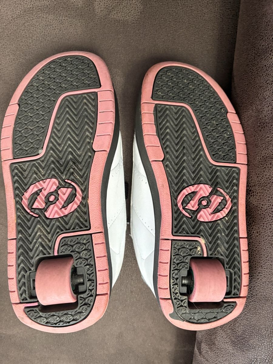 Pattini in linea & Pattini a rotelle: Heelys Schuhe mit Rollen, Grösse 36.5 – Usato da Beromünster venduto da msklef 1