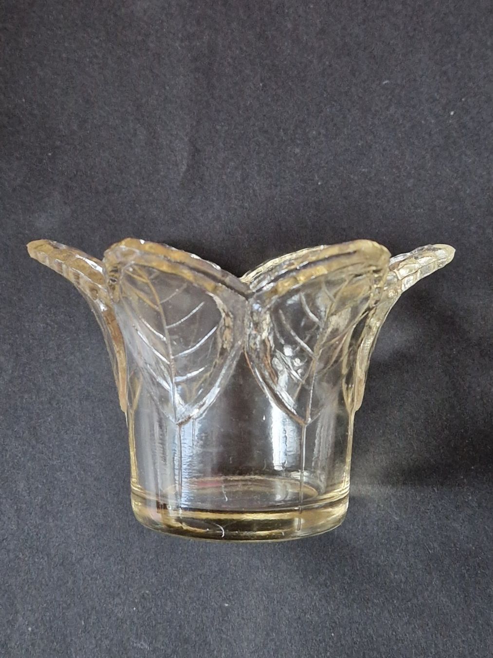 Kerzenständer: Teelicht - Glas in Blumenform – Gebraucht aus Nänikon von kriki 1
