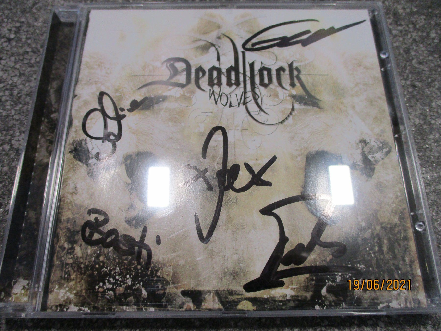 CD: Deadlock -  Wolves / Mit den Unterschriften der Band – Usato da Liestal venduto da Disc-Point 2