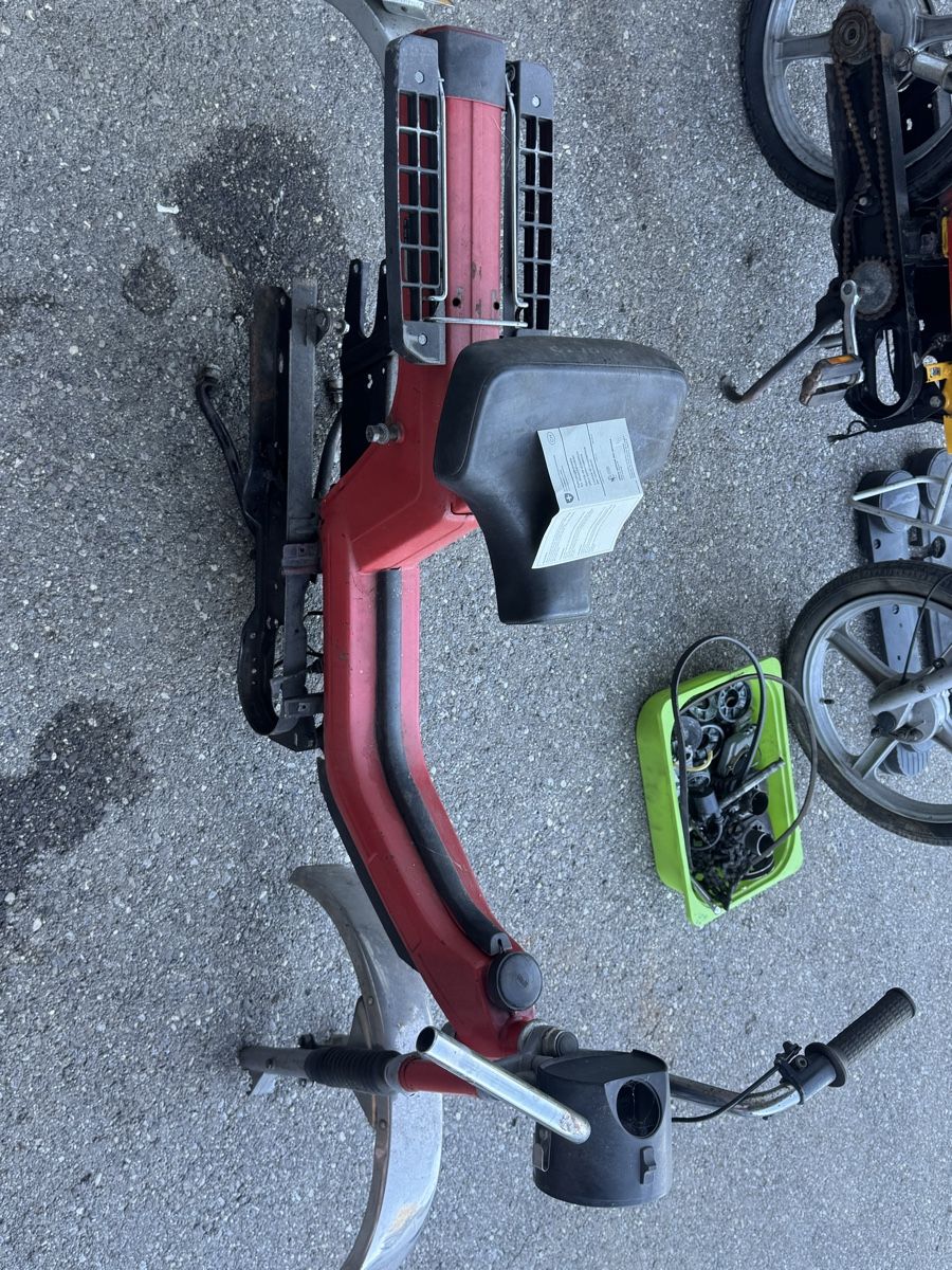 Piaggio Cyclomoteurs: Piaggio Si à restaurer + pièces  – Défectueux à St-Légier-Chiésaz par spe_ndg5 1