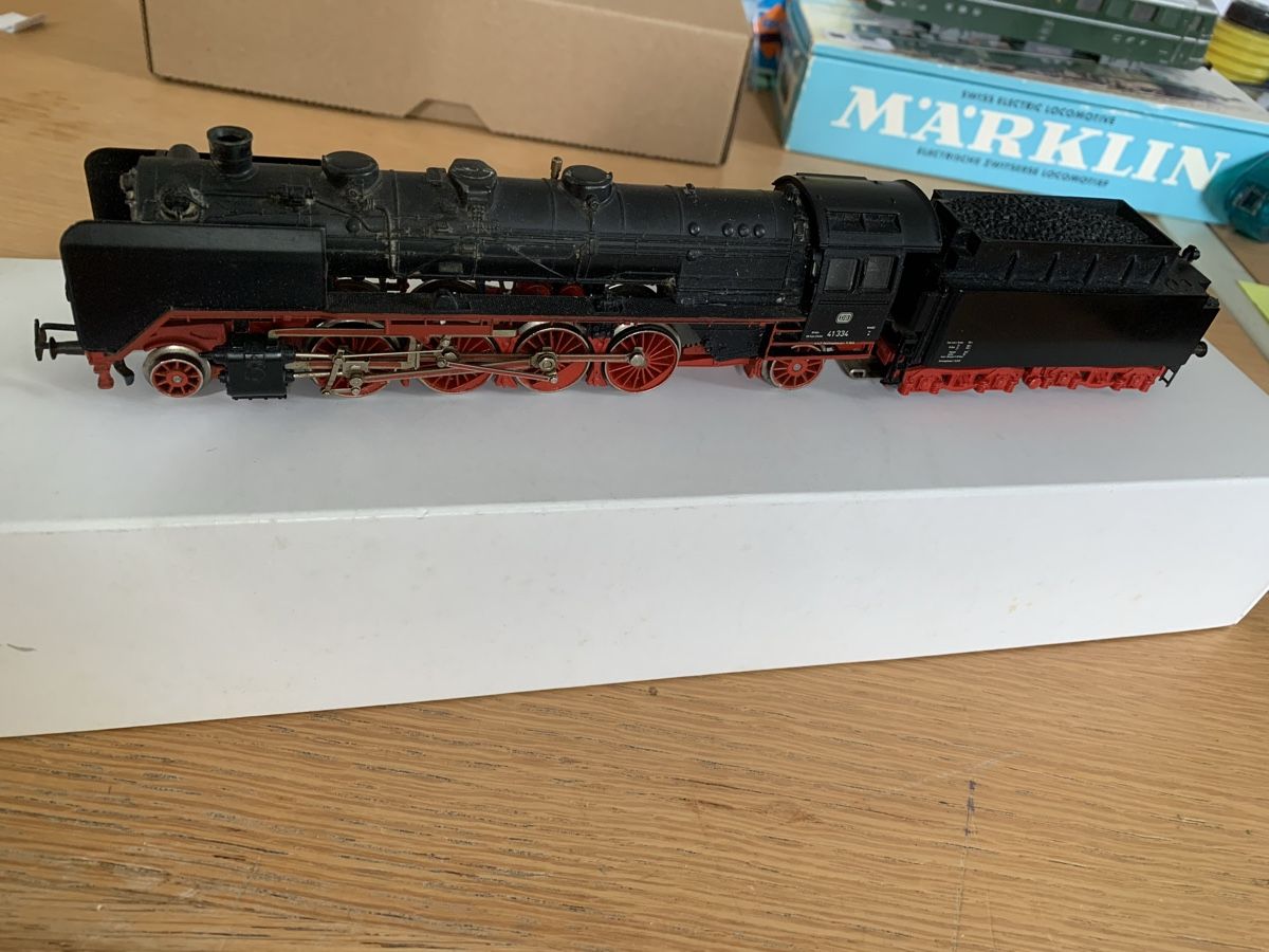 Märklin Modellini di ferrovie: Märklin AC Digital, Br.41 334,DB, Bö19 – Usato da Winden venduto da EmilNeu