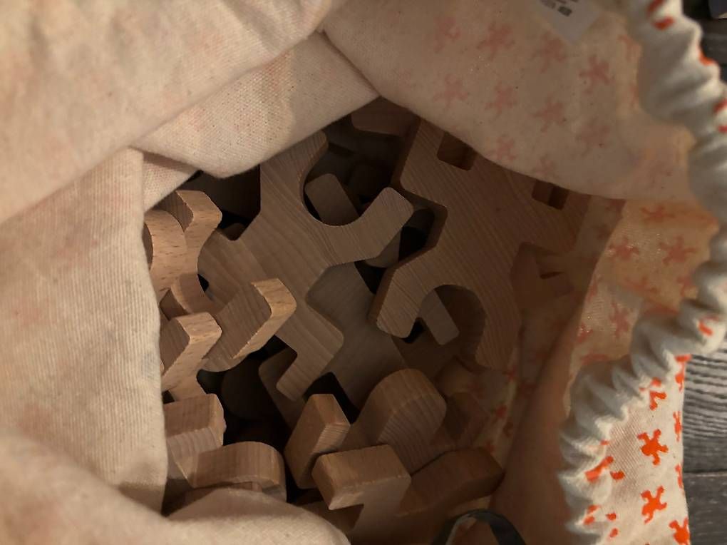 Kit di costruzioni: Jeu de construction Tiki - 40 pièces en bois – Usato da Petit-Lancy venduto da areyouinterested 2