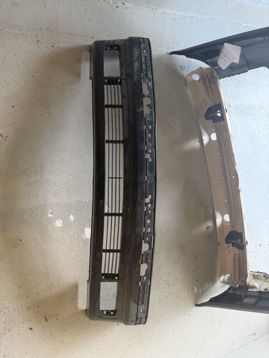 BMW Tutti pezzi di ricambio auto: BMW E36 Stossstange – Usato da Winterthur venduto da Donp_097 4