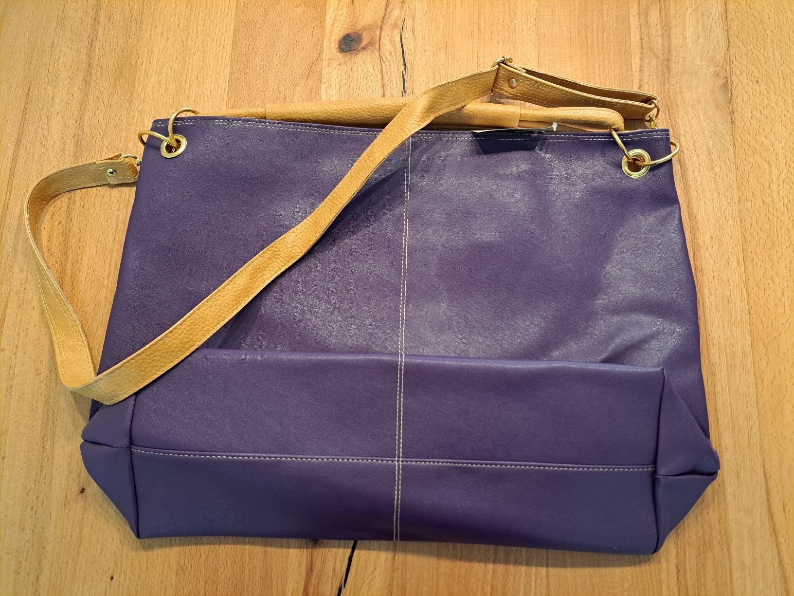 Borse da donna: Handtasche violett NEU – Nuovo (secondo la descrizione) da Elgg venduto da adr_ms99 1