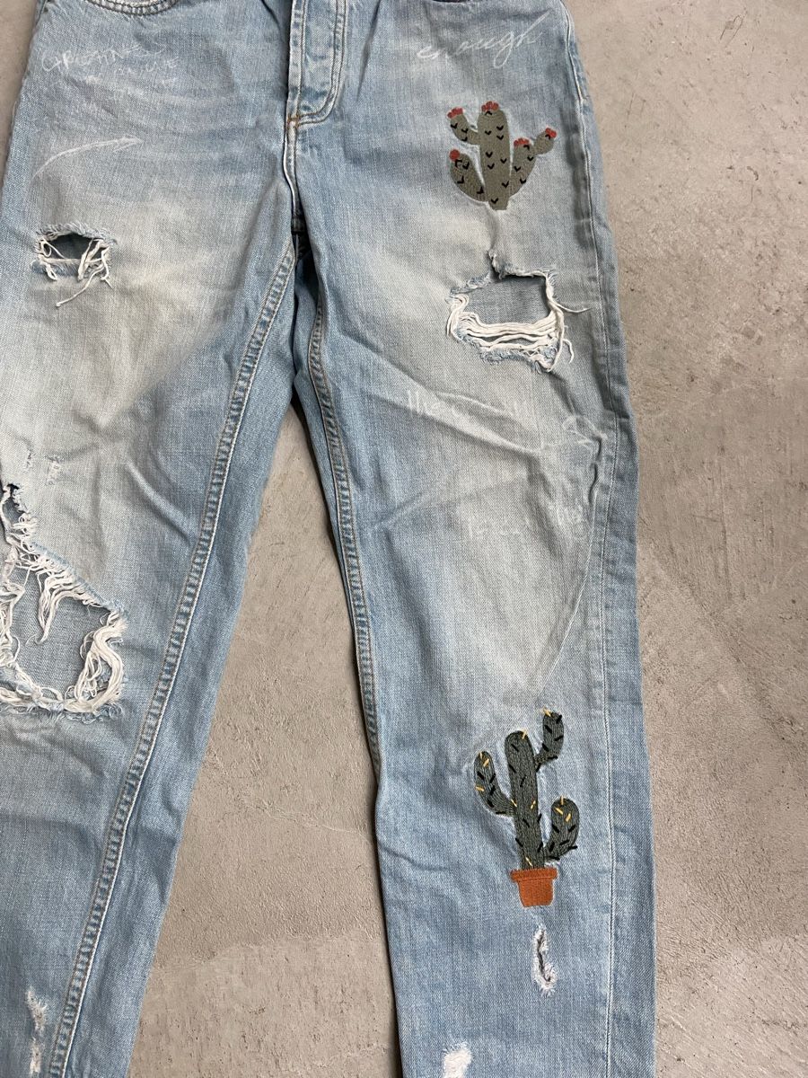 Jeans: Neuwertige Jeans mit Motiven – Neu (gemäss Beschreibung) aus Zürich von Eves.vintage.element 1