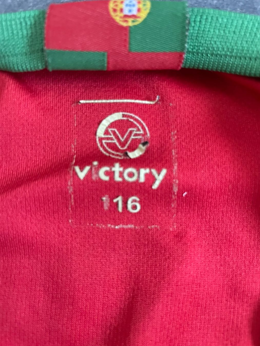 Camicie, T-shirt & Polo: T-shirt Portugal  – Usato da Unterlangenegg venduto da can_rf8g 2