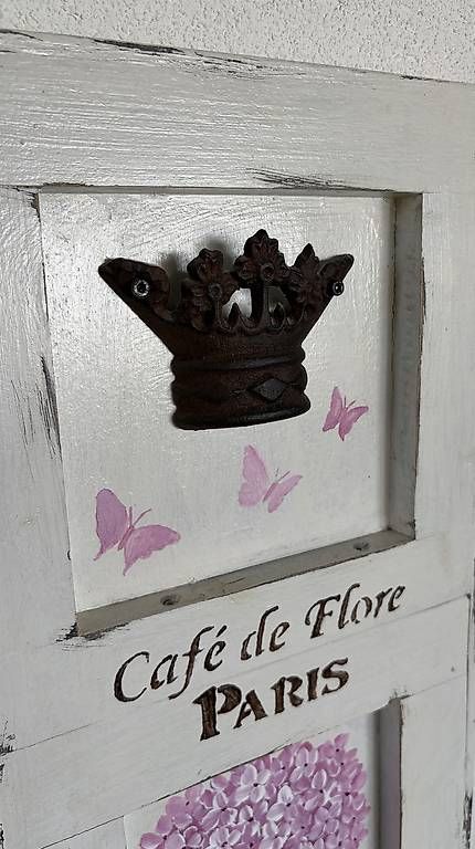 Fensterläden: Bemalter alter Fensterladen / Bild im Shabby chic Stil – Gebraucht aus Frick von TheBurningHeart 1