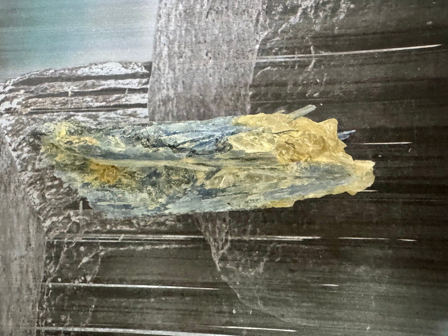 Minerali & Pietre curative: Cyanit/ Disthen roh – Nuovo (secondo la descrizione) da Biberist venduto da Steine 3