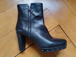 Booties Stuart Weizmann