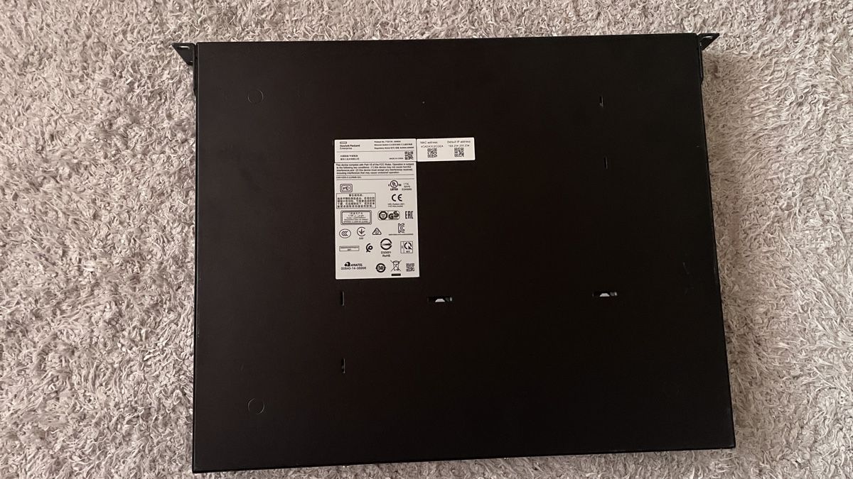 Hewlett Packard Hub & Switch: HPE OfficeConnect 1950 Series Switch – Usato da Ramlinsburg venduto da Meeliinaa 4