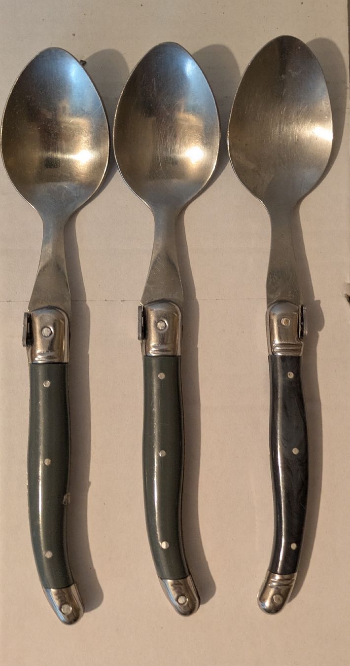Cucchiai: 3 Couverts Laguiole Inox – Usato da Echallens venduto da VintageMann 1