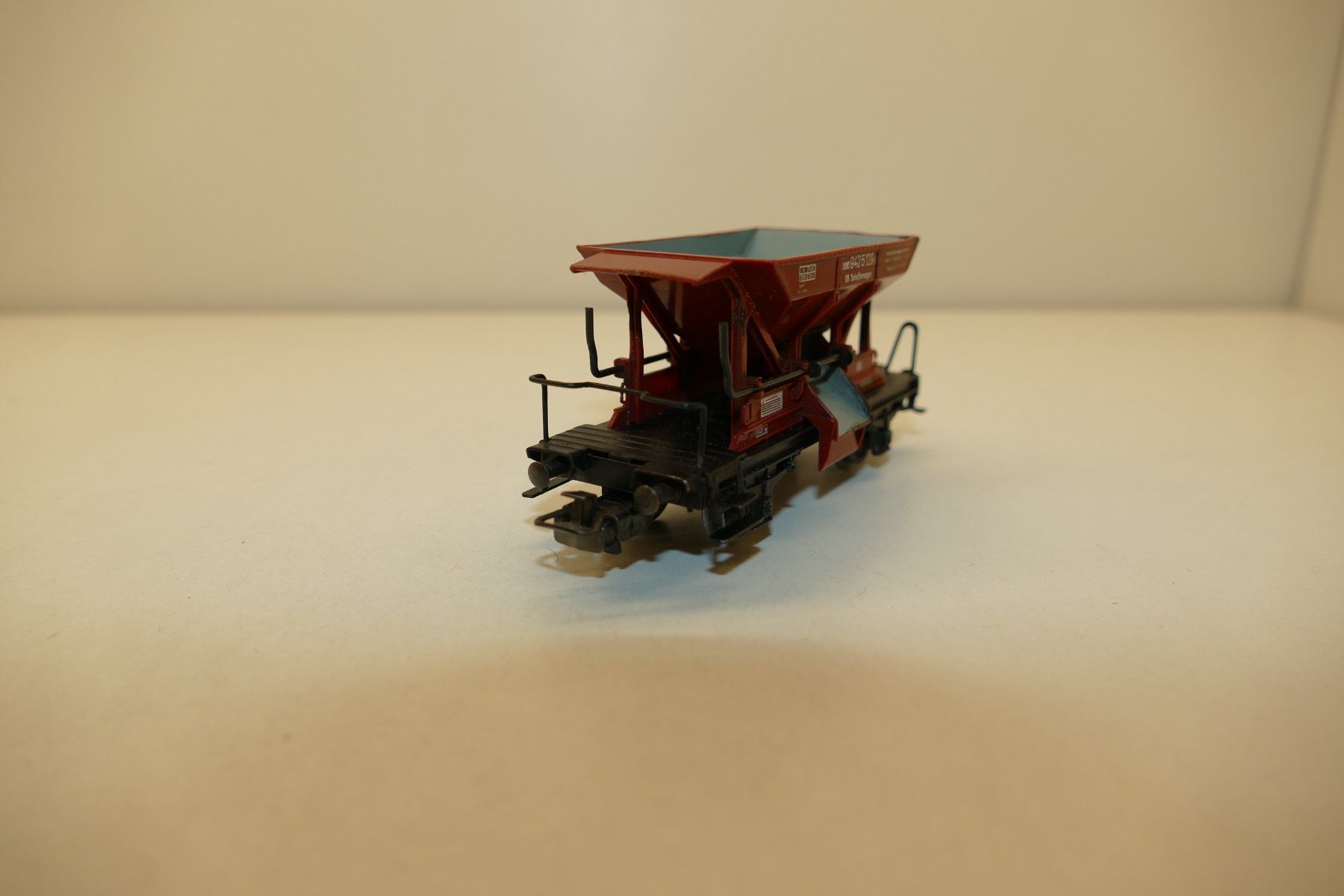 Märklin Modellini di ferrovie: Märklin H0: DB Schotterwagen – Usato da Niederhasli venduto da rail-duerst 1