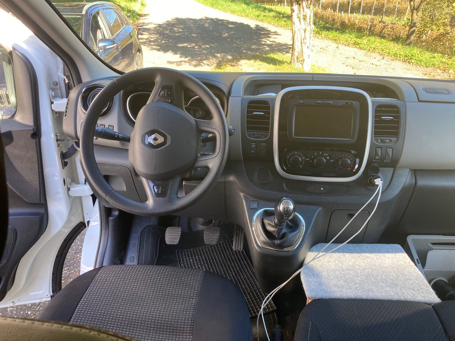 Renault Veicoli da campeggio: Camper omologato Renault Trafic DCi 120 – Usato da Arogno venduto da mar_htc2 8