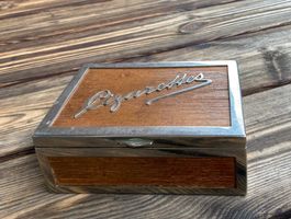 antike Zedernholz  Zigarettenbox mit Metallrahmen