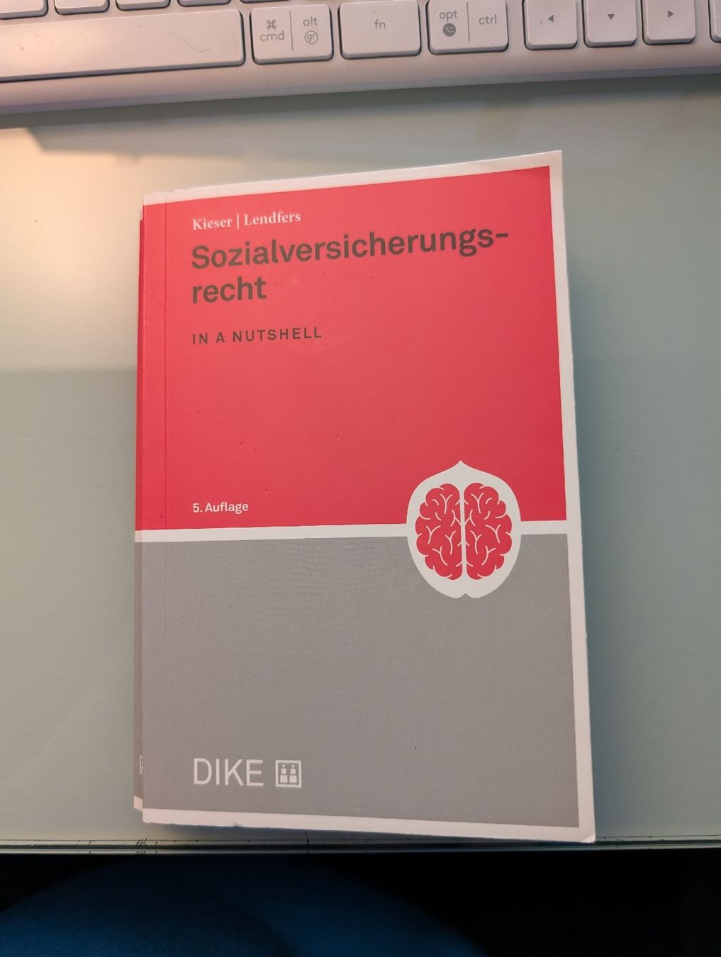 Libri: In a Nutshell, Sozialversicherungsrecht, 5. Auflage – Usato da Wädenswil venduto da macik