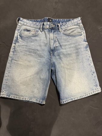 Jeansshorts H&M hellblau Grösse M guter Zustand