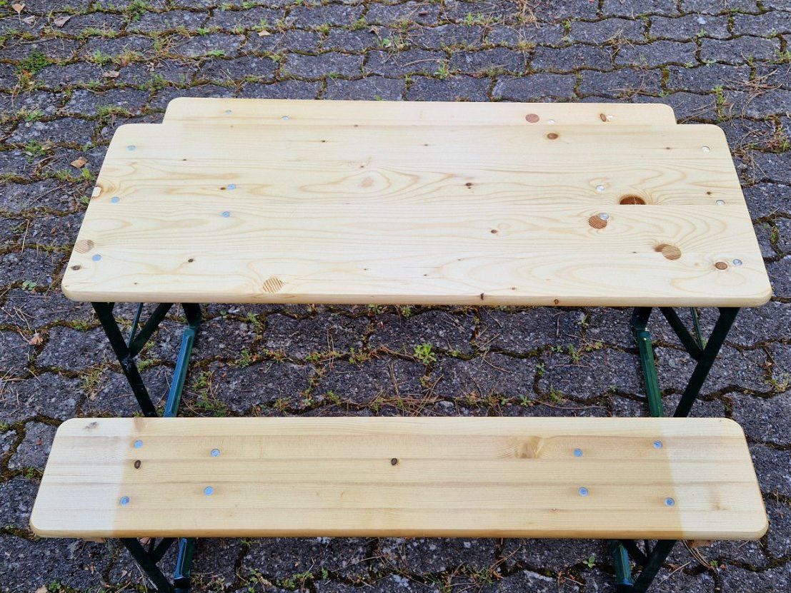 Set di tavolo e panche: Festbankgarnitur Kinder – Usato da Spiegel b. Bern venduto da oplo01 2