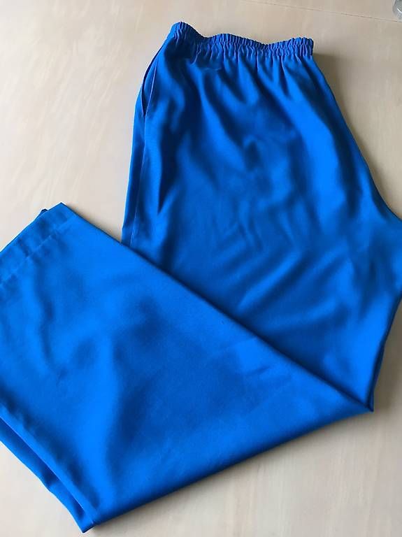 Pantaloni: Sommer-Hose in Gr.50 – Usato da Russikon venduto da Pebblybeach