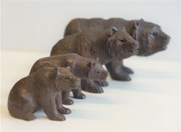 Bärenfamilie, geschnitzt
