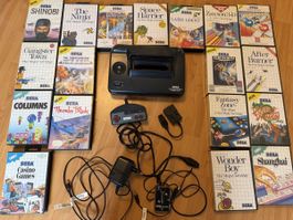 Sega Master System ll Konsole mit 18 Spielen und Zubehör