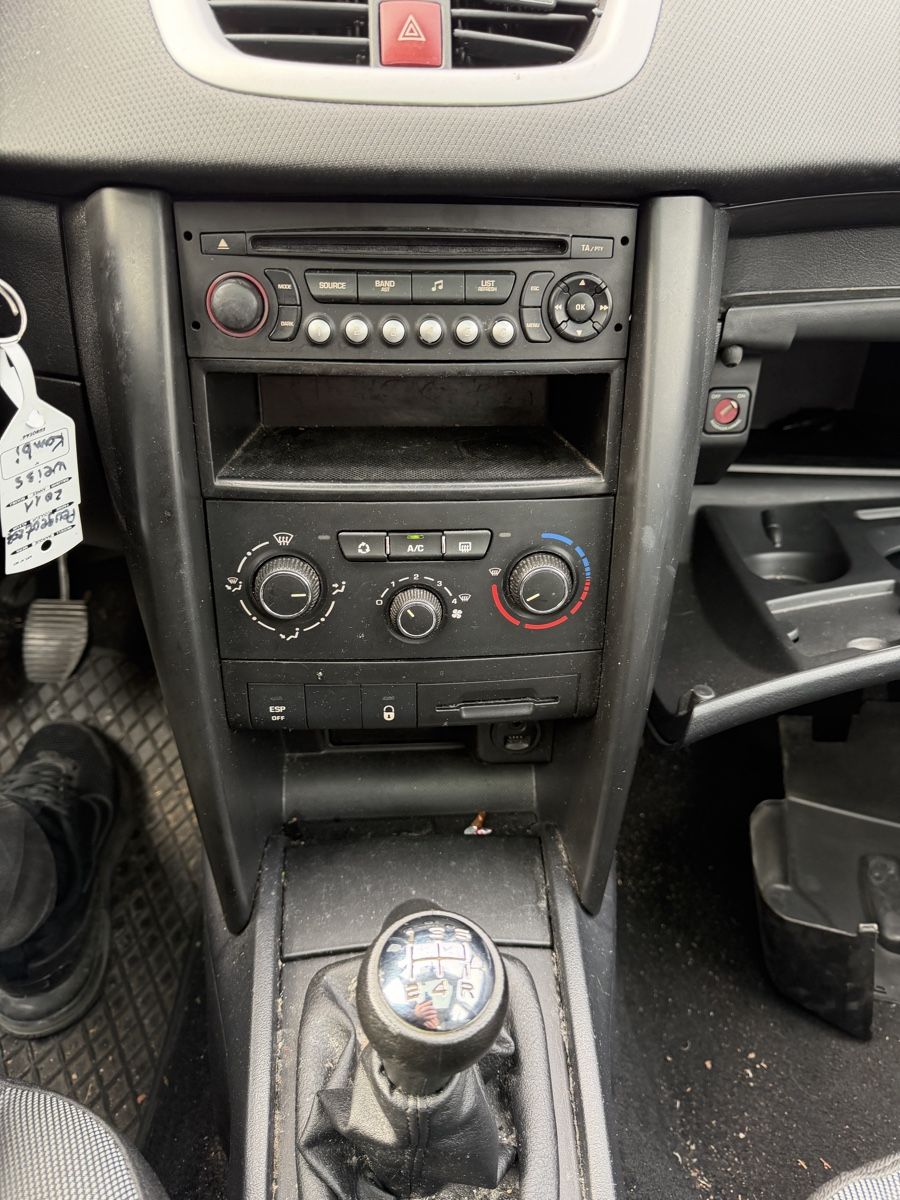 Peugeot Automobili: Peugeot 207SW 1.4Benzin 2011 B5a – Usato da Mollis venduto da BSL10 7