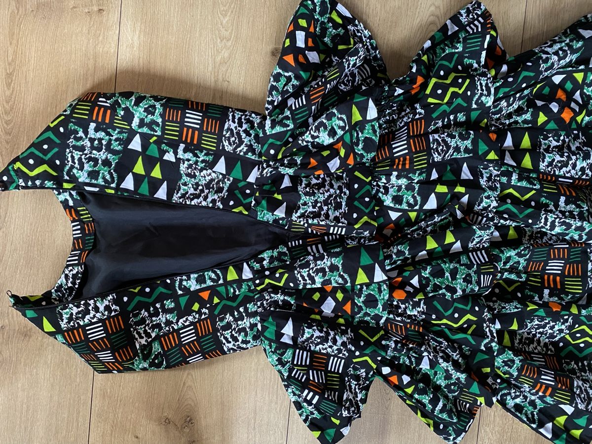 Vestiti: Robe neuve wax africain Taille 34 – Nuovo e nell'imballaggio originale da Moutier venduto da Happyvidedressing 4