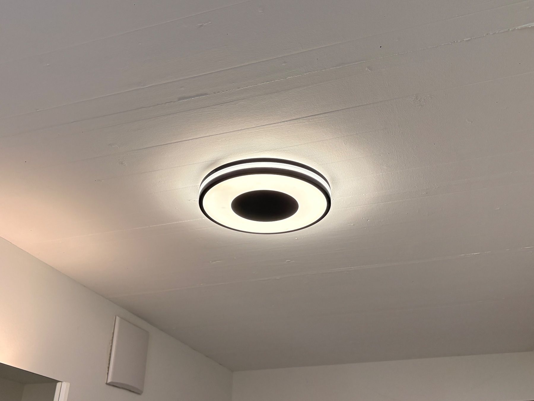 Philips Kronleuchter & Deckenlampen: Philips Hue Being Basis Deckenleuchte - Schwarz – Gebraucht aus Uetikon am See von gko_lpw8 3
