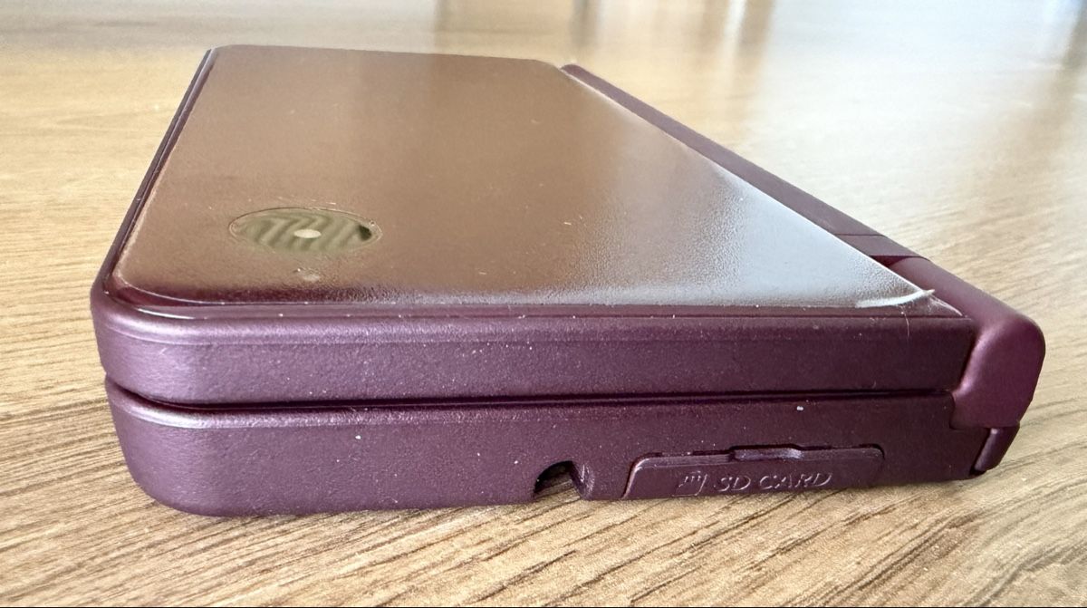 Nintendo Konsolen: Nintendo DSi XL Weinrot – Defekt aus Glattpark(Opfikon) von Beubeu44 5