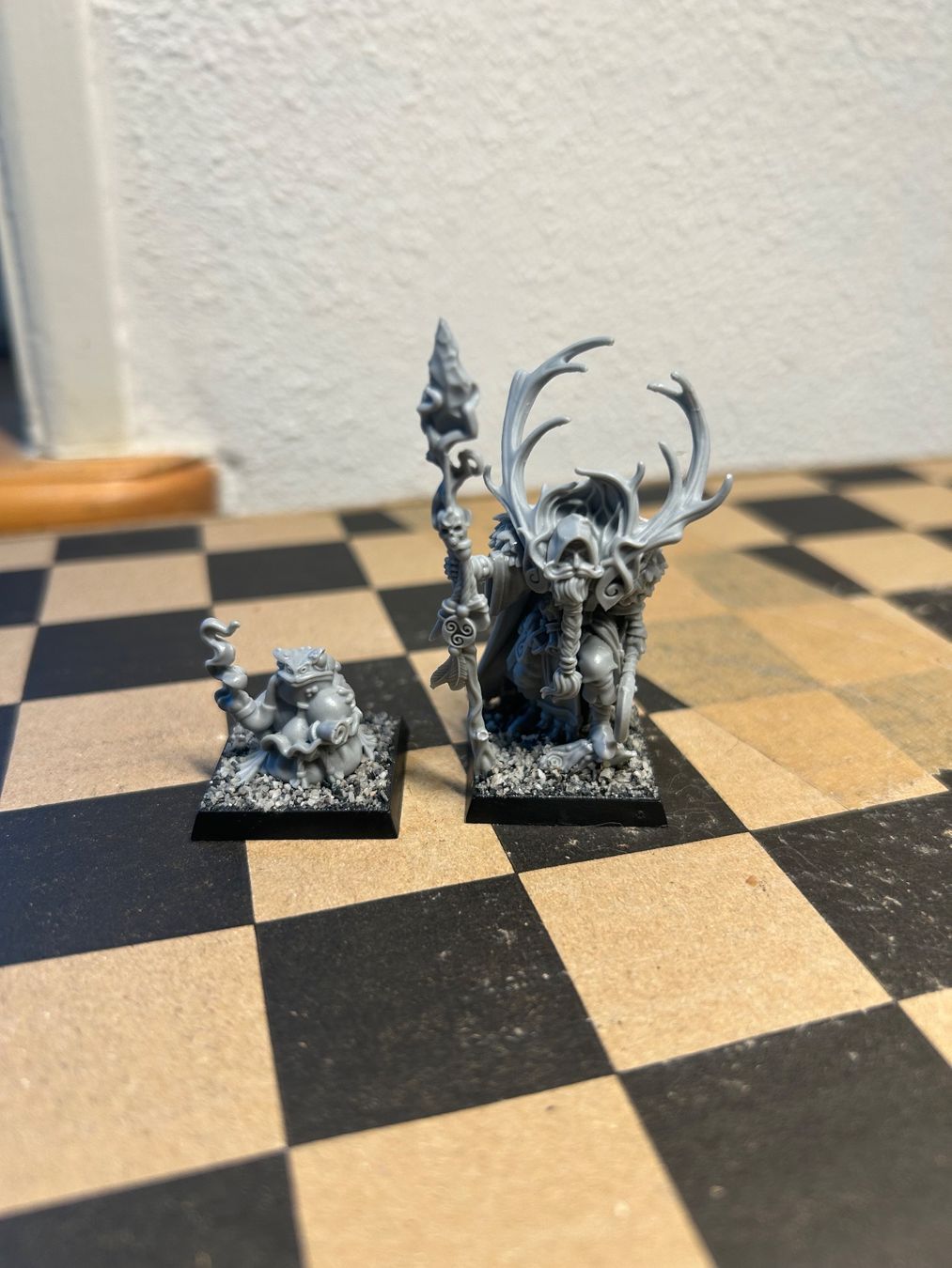 Kit di modellismo & Modellini statici: Warhammer The Old World Elementalist and Familiar – Usato da Le Brassus venduto da Hollywood_gni