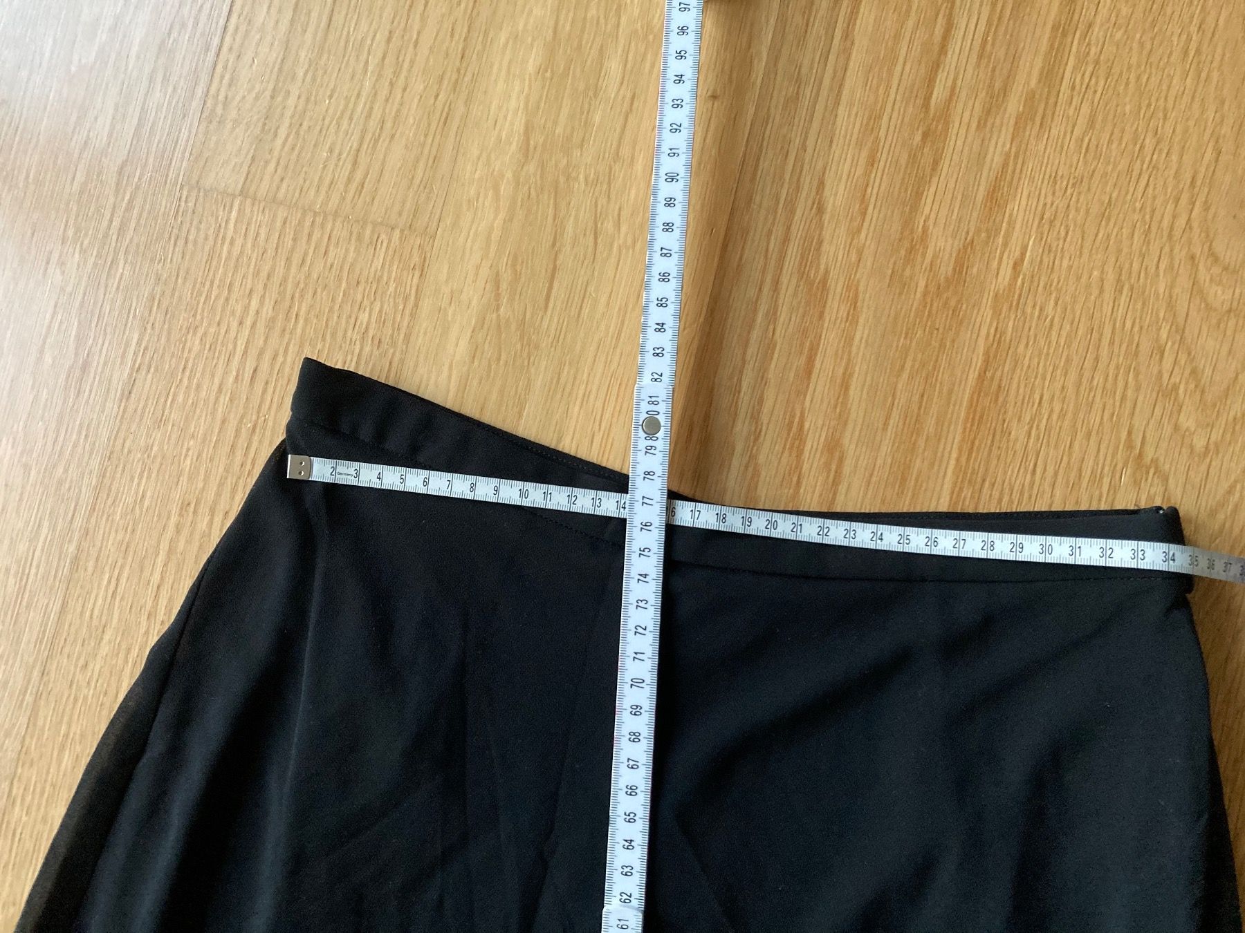 Gonne: NEU:leichter Rock schwarz Gr.38 – Nuovo (secondo la descrizione) da Stallikon venduto da dotka07 2