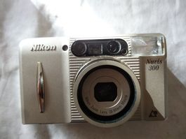NIKON  NUVIS 300 MIT 28-80MM MACRO LEN FILM KAME.NICHT LÄÜFT
