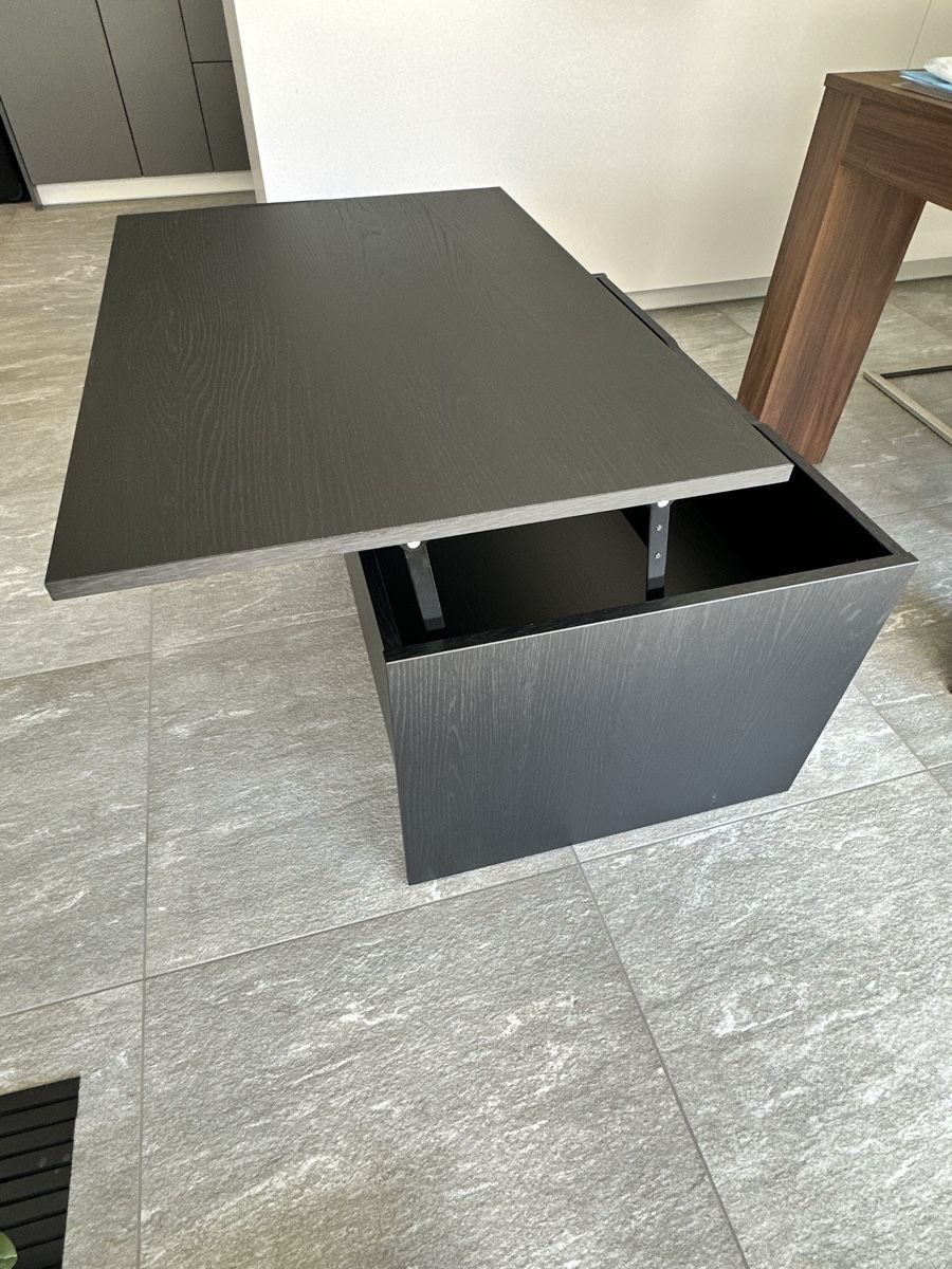 Ikea Tavoli: Schwarzer IKEA-Couchtisch mit Hubfunktion – Nuovo (secondo la descrizione) da Kandergrund venduto da eva_92rg 3