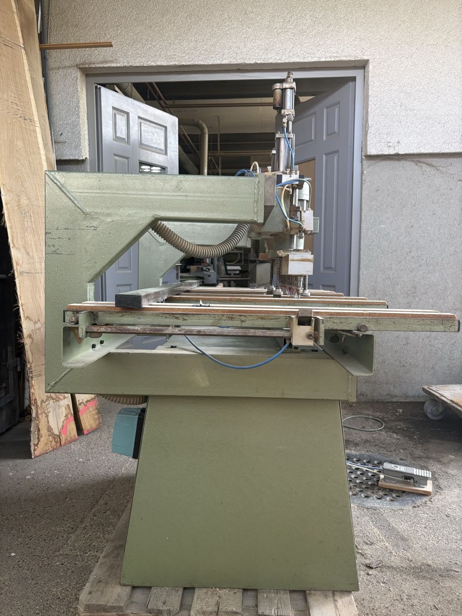 Tutte le macchine: Reihenlochbohrmaschine – Usato da Laupen ZH venduto da LukasT. 1