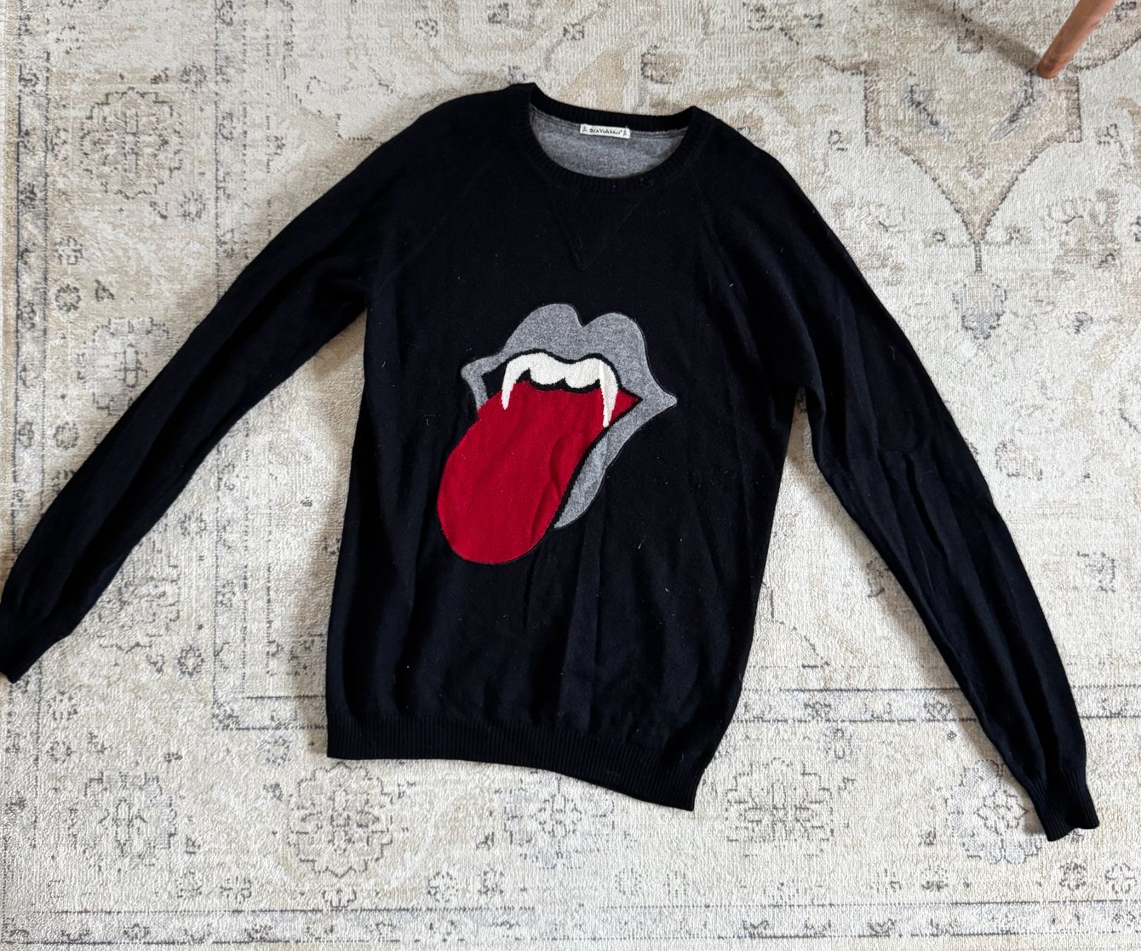 Pullover & Sweatshirts: Pull Rolling Stones noir – Gebraucht aus Pully von ana_2kcm