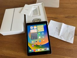 Apple iPad Pro 9.7" 128GB Space Grau Top