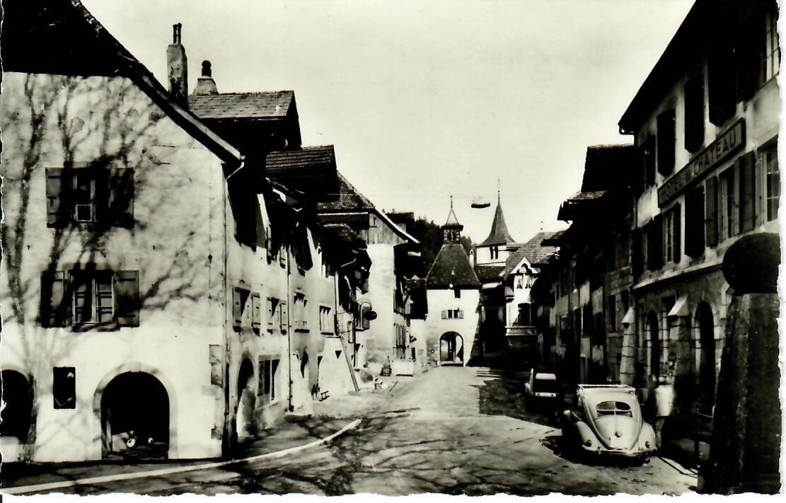 Cartoline postali: Valangin, Le Bourg mit altem VW Käfer – Usato da Hochdorf venduto da Ziegel-16