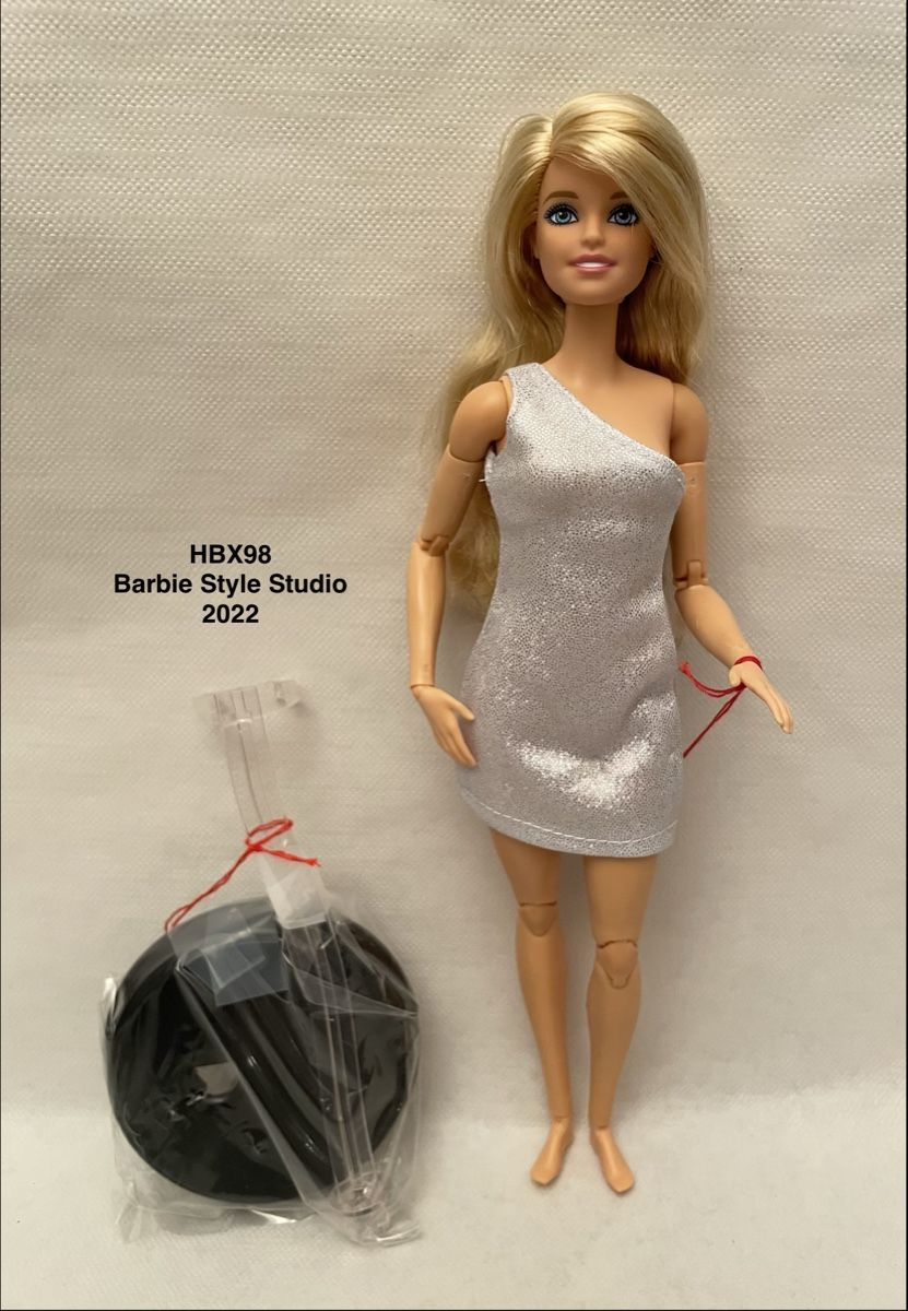 Bambole: Barbie, Style Studio 2022, unbespielt – Nuovo (secondo la descrizione) da BÜLACH venduto da arun8184