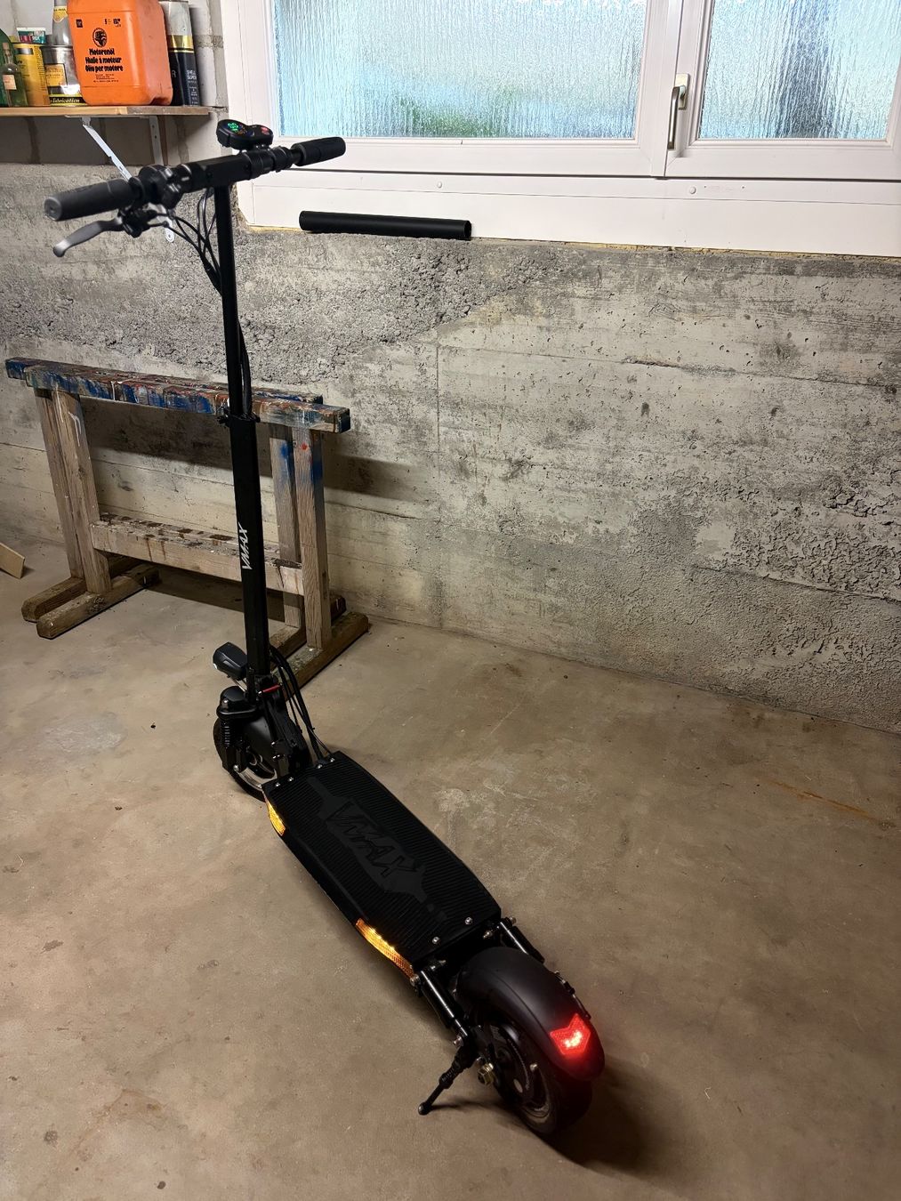 Scooters: VMAX R25 E-Scooter, Fast neu! – D'occasion à Birrwil par rob_tdk8 1