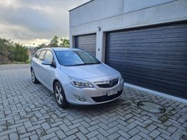 Opel Astra J Sport Tourer 1.6T