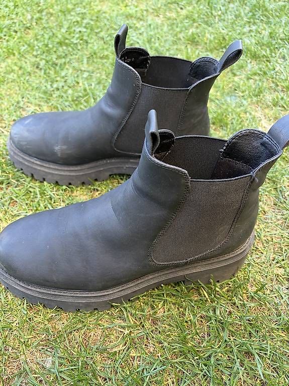Scarpe da uomo: Schuhe Grösse 41 – Usato da Tumegl/Tomils venduto da tiger358 1