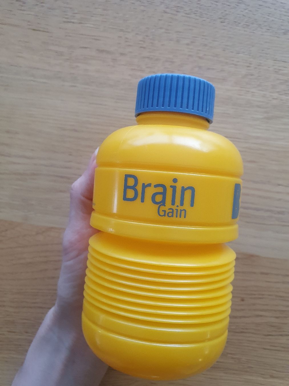 Borracce & Thermos: Flasche Think Tank Brain Gain gelb mit Deckel – Nuovo (secondo la descrizione) da Moosseedorf venduto da Sonnenschein.. 2