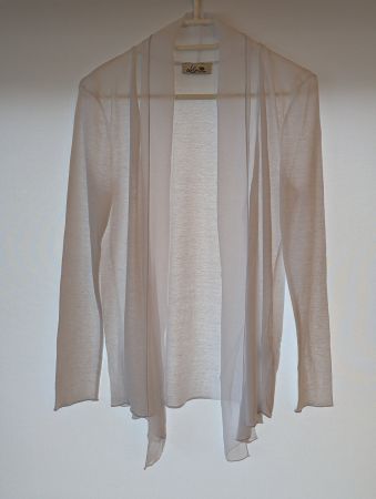 Weisser, eleganter Cardigan, Grösse 36, mit Chiffon
