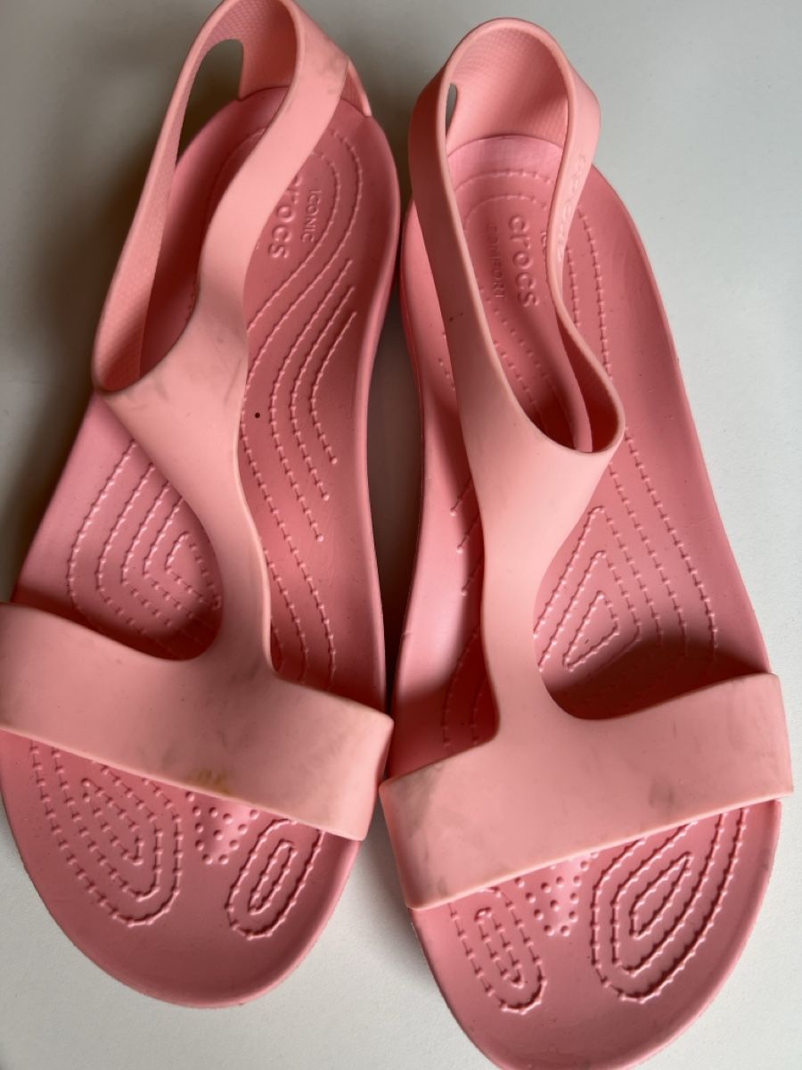 Chaussures femmes: Crocs Iconic Comfort – D'occasion à Mörel par Emozia