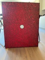 Bild gerahmt von Boesner, rot